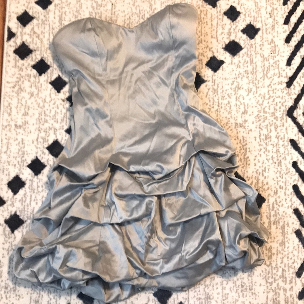 Formal homecoming/prom dress